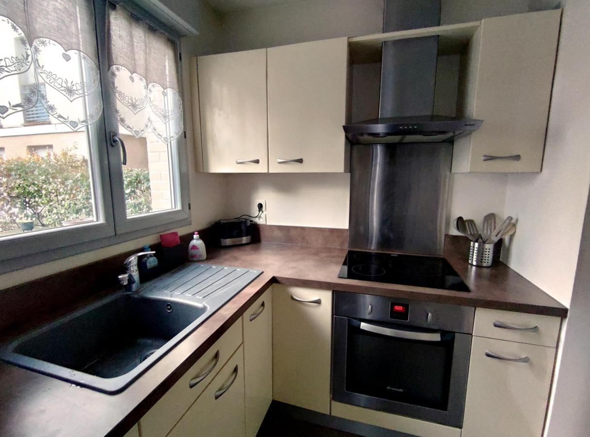 Appartement Avec Jardin Et Terrasse Pres De Paris Mantes-la-Jolie Luaran gambar