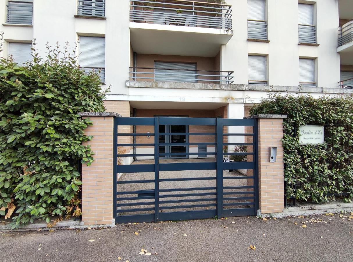 Appartement Avec Jardin Et Terrasse Pres De Paris Mantes-la-Jolie Luaran gambar