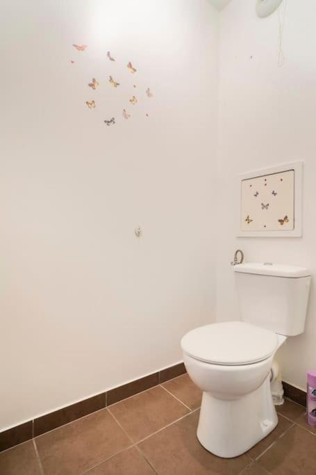 Appartement Avec Jardin Et Terrasse Pres De Paris Mantes-la-Jolie Luaran gambar