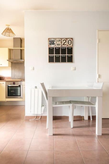 Appartement Avec Jardin Et Terrasse Pres De Paris Mantes-la-Jolie Luaran gambar